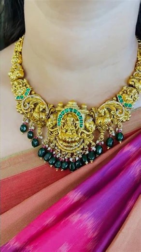 “Beautiful design and great quality ✨Looks very elegant when worn.Totally satisfied 👍”