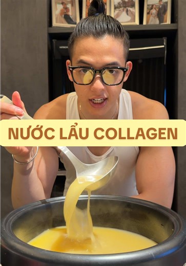 NƯỚC LẨU COLLAGEN Trí từng ăn Beauty in the Pot và gần như không quay lại bất kỳ quán lẩu nào khác… cho đến khi quán đóng cửa ở Sài Gòn. Mong là có đại gia nào đó “ví sâu như rãnh Mariana” cứu và mang quán về lại. Trong lúc chờ đợi, sau rất nhiều lần thử – sai, đây là 99% hương vị của sự “đỉnh cao”. Công thức: 1. Cho vào nồi: 1kg xương gà, 1kg chân gà, 500g cánh gà, 500g sụn gà, đổ nước ngập. 2. Đun sôi, hớt bọt trong 15 phút (đến khi không còn máu trong xương). 3. Đổ ra, rửa sạch toàn bộ xương 