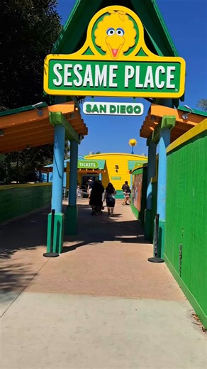 If you laughed tears of joy while watching Sesame Street as a child, you'll love the theme park in San Diego, California. 🎡Perfect for a family vacation, Sesame Place San Diego is filled with rides galore as well as entertaining Sesame-themed theater shows and musical performances. 🎵 Other local attractions include cruises on San Diego Bay, Legoland California, Major League Baseball at Petco Park, and the fascinating marine life at Birch Aquarium at UC San Diego. Don't miss out on all the fami