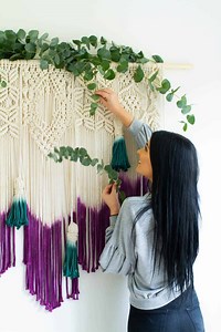 DIY DYED MACRAME WALL HANGING BACKDROP TUTORIAL | Bespoke-Bride: Wedding Blog