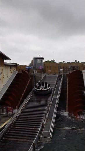 Archimedes Screw | Shipwreck Rapids at SeaWorld San Diego