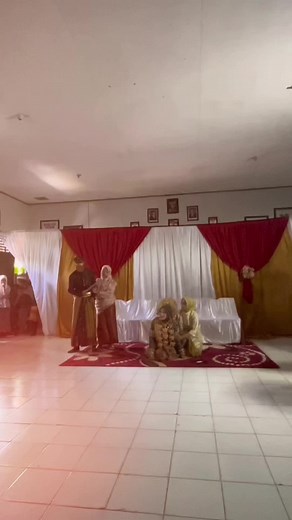 Cinta Terhalang Restu Orang Tua dalam Teater Bugis