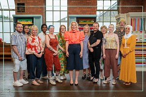 Where is The Great British Sewing Bee filmed and how long does it take to film?