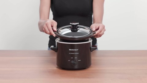 Elite Gourmet MST239X Electric Round Slow Cooker, Adjustable Temp, Entrees, Sauces, Stews & Dips, Dishwasher Safe Glass Lid & Crock, 2 Quart, Black