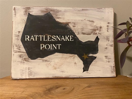 Ontario Province Sign | Costomizable Town or City| Location Gold Star Indicator | Reclaimed Wood Decor | Wall Hanging - Etsy