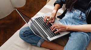 What Is Freelance Writing?   6 Tips To Get Started In 2025