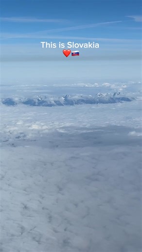 🏔️ Dnešné Tatry z lietadla ✈️ Video: @ThisIsSlovakia #ThisIsSlovakia #Tatry #Slovensko #HighTatras #FromAbove #SlovakMountains | This Is Slovakia