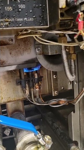 Fryer burner tube lighting