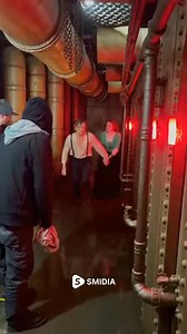 Titanic BTS: Shooting the Red-Alert Engine Corridor Chase 🎬🚨 #titenic #shorts #bts Step behind the camera and see how this high-intensity engine-corridor moment was actually filmed. The narrow metal hallway set towering steam pipes, industrial bolts, and glowing red emergency lights ke saath fully dressed hota hai, creating a claustrophobic danger-filled atmosphere. Actors soaked costumes me fast-paced run rehearse karte hain as floor par mist machines thick fog release karte, matching the ris