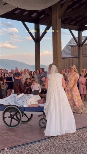 Father–Daughter Dance: The Most Tender Moment