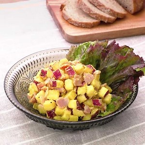 ベーコンのうまみがおいしい！ さつまいもとベーコンのサラダのレシピ動画・作り方 | デリッシュキッチン