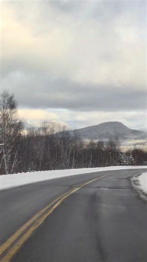 Kancamagus Highway, NH, 12 24 25 #thenaturenomad #whitemountainsnh #winterscene #snowylandscape #snowontrees #kancamagushighway #winterwonderland | The Nature Nomad