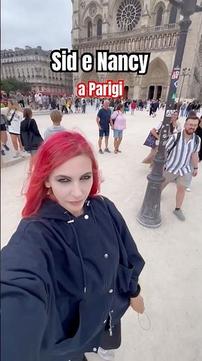 FILM SID & NANCY DAVANTI A NOTRE-DAME 🥹