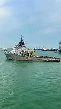Ships and Boats - Anchor Handling Tug Adjusting anchoring position #ship #offshore#anchoring