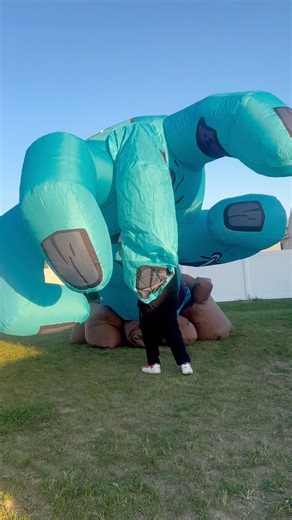 GIANT Zombie Hand Halloween Inflatable! #halloween #scary ‪@Wellcomer-us‬