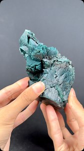 A mesmerizing specimen of Marshy Apophyllite adorned with a delicate botryoidal Chalcedony coating from Maharashtra, India! The deep greenish-blue tones, sharp crystal formations, and sparkling chalcedony druse make this an absolute stunner. The contrast between the lustrous Apophyllite and the microcrystalline Chalcedony adds a beautiful textural depth to this piece. Maharashtra continues to amaze with its world-class zeolite and secondary mineral formations, and this one is no exception. Such 