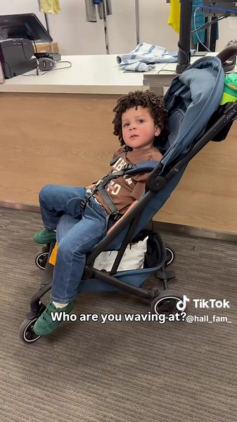 Making Friends as a Toddler: Hilarious Moments