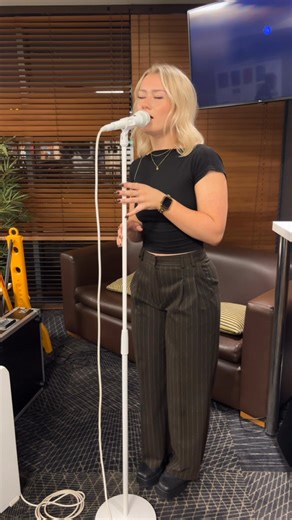 Thank you so much to the lovely Georgie for singing at our Christmas market event yesterday ❤️ What a talented young lady who made the event so special! #livesinger #nuffieldhealth #chesterfieldgyms | Nuffield Health