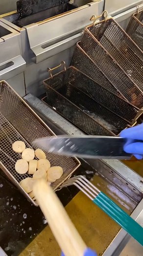 3M views · 18K reactions | Mofongo with Fried Pork Chunks (Carne Frita) 襤 #mofongo | Foody Fetish | Facebook