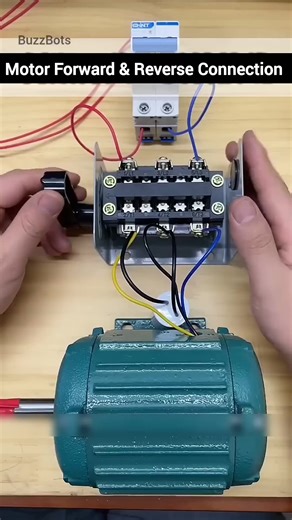 EE on Instagram: "#fblifestyle"