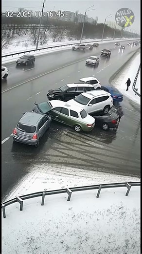 Why Do Drivers Lose Control So Fast in Bad Weather? 🌧️🚘💥