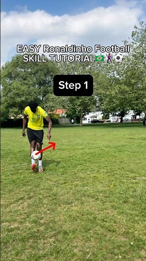 EASY Ronaldinho Football SKILL TUTORIAL🇧🇷🕺🏾⚽ #football #shorts