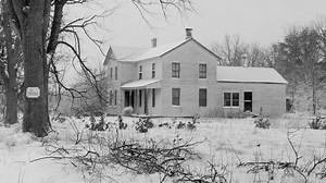 Eerie Ed Gein crime scene pics of hoarder home where killer skinned bodies