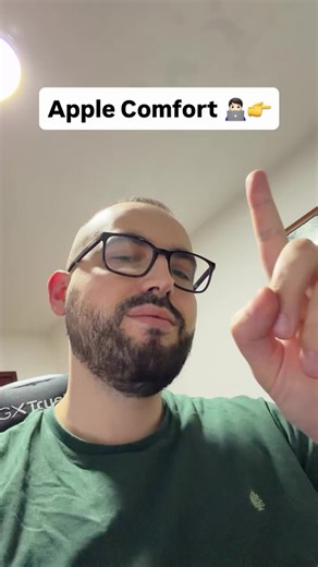 iPhone animations are the next level. Do you agree? 🧑🏻‍💻 #iphone #iphone17 #iphone17pro #iphone17promax #ios26