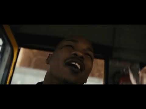 (Straight Outta Compton/Letras Explicitas) ``Escena del Autobus´´ Español Latino