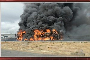 Carreta carregada de óleo diesel explode na BR-116, na Bahia