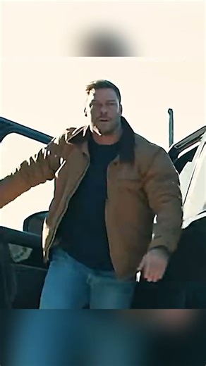 trailerzzz on Instagram: "Follow @trailerzbond007 for such movies and TV series content 🎬 Series Name: 👊 Reacher 👊 📖 About: Silent, imposing, and ruthlessly effective — Reacher follows Jack Reacher, a former military police officer who lives off the grid and answers to no one. When he wanders into places hiding dark secrets, his presence alone disrupts the balance of power. Reacher listens more than he speaks, studies details others miss, and waits patiently before striking with absolute cer