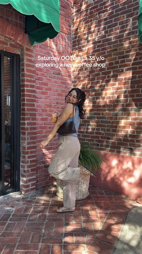 The weather is in the 80s again ☀️ Finally tried Salted Butter Company 🥐 & I loved putting this outfit together now that we are back to warmer weather in Pasadena ✨ #ootd #stripedsummerpants #springoutfitinspo #pasadenaoutings #stylinginmy30s