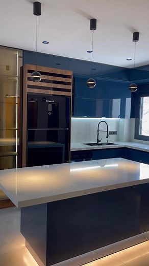 ✨ Nouvelle cuisine réalisée ! Design moderne, finitions soignées et fabrication sur mesure 💙💙 📩 Demandez votre devis gratuit! 📞 0550838455/0770779714 | Deco Spectre