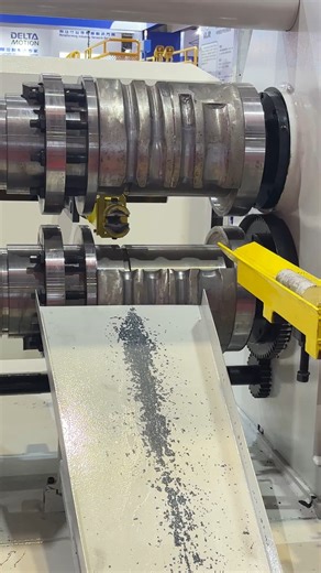 zibo Hongjie forging industry equipment co.,ltd on Instagram: "A roll forging machine shapes hot metal by passing it through rotating rollers with grooves. It's used to make parts like shafts, rods, and axles with high speed, precision, and strength. Ideal for auto, rail, and machinery industries. 📞 Contact: +86 18560976007 📧 Email: ella@hjforging.com 🌐 Website: www.hjforging.com"