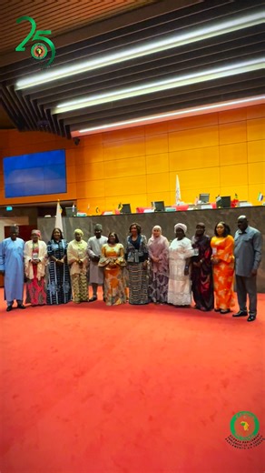 ECOFEPA in action Women leaders, civil society, and political groups came together in Abuja on Tuesday, 2 December, to push for stronger female representation in governance part of the ECOWAS Parliament’s 25th anniversary celebrations. 🎥 Catch the highlights #ecowasparliamentat25 #ecofepa #voiceofwestafricanpeople L'ECOFEPA en action Des représentants (es) de politiques et de la société civile se sont réunis à Abuja le mardi 2 décembre pour promouvoir une meilleure représentation des femmes dan