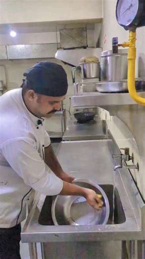 Pradip Khatua on Instagram: "Help karna padegiya bhari."