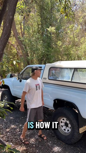 Installing a Fibreglass Canopy on a 1985 Toyota Hilux