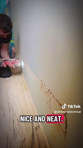 Choosing the Right Electrician for Your Home