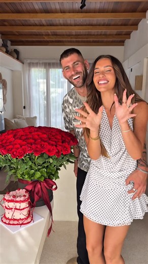 Kaylah Holmes | Nutrition & Fitness Coach on Instagram: "Love month is approaching ❤️ wearing @whitefoxboutique ‘KAYLAHXWF’ to save"