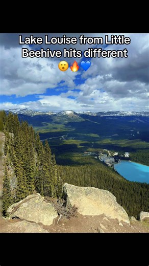 This view makes every step of the climb worth it. Little Beehive delivers one of the most unreal overlooks of Lake Louise—pure mountain magic from above ⛰️✨ #LakeLouise #LittleBeehive #bucketlist