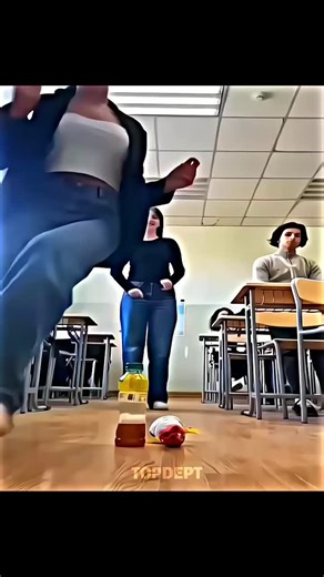 @fon.lar.bor on Instagram: "New Era Loading...👀 When style meets legacy, it speaks louder than words. Ahead of the Copa del Rey final, Lamine Yamal stepped onto the pitch not just ready to play - but ready to *honor a legend*. Underneath that hat during warm-ups? A tribute that said it all: platinum blonde, Neymar-style. 💛 'Yes, Neymar inspired me,' Yamal admitted post-match - a bold nod to the man who made football look like art. From La Masia to La Cartuja, the influence is clear: it's not j