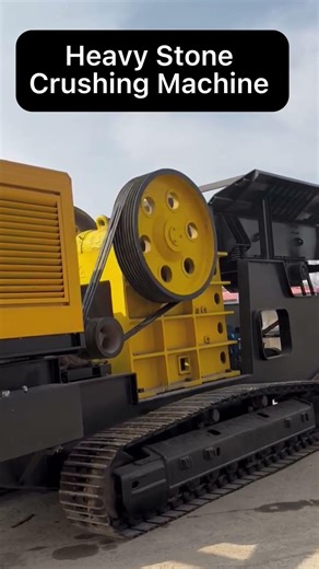 How Heavy Crusher Breaks Stones into Gravel #MiningMachine #StoneCrushing #Construction #Engineering