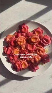 pink ravioletti 🌸 #mediterraneandiet #homemadepasta #beetroot #ravioli