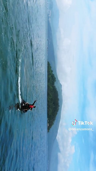 Jet skiii vroom vroom skirt skirttt