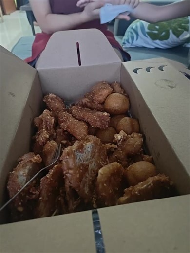 Bee🇸🇬🇹🇭 (@shahlydia52)’s videos with ชั้น..หิว - ตุ๊กติ๊ก แม่อินดี้ 🇹🇭