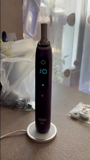 Oral B iO8 not switch on and not charging, why?