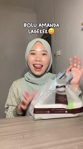 Rasa Enak Bolu Amanda dan Brownies Srikaya: Pandan atau Coklat Ganas?