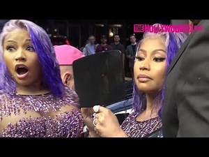 Nicki Minaj Screams From Embarrassment When She Realizes Her Dress Ripped Open At Fashion Week