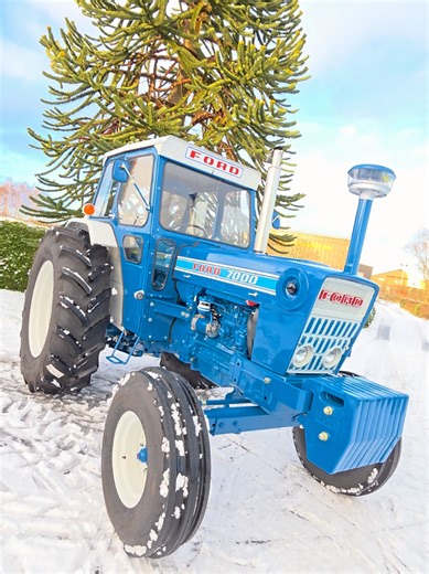 Ford 7000 Tractor Restoration Guide