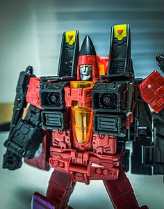 55K views · 1K reactions | Transformers Earthrise Thrust: The Ultimate Decepticon in Action! #Transformers #EarthriseThrust #TransformersEarthrise #Decepticons #ThrustTransformers #TransformersFigures #TransformersToys #TransformersFans #AutobotsVsDecepticons #TransformersCollectors #ThrustAction #TransformersUniverse #TransformersVideo #CollectibleFigures #TransformersCommunity | Chopper’s Toys | Facebook